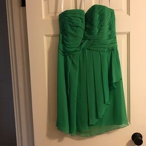 David’s Bridal Kelly Green size 14 strapless short bridesmaid dress